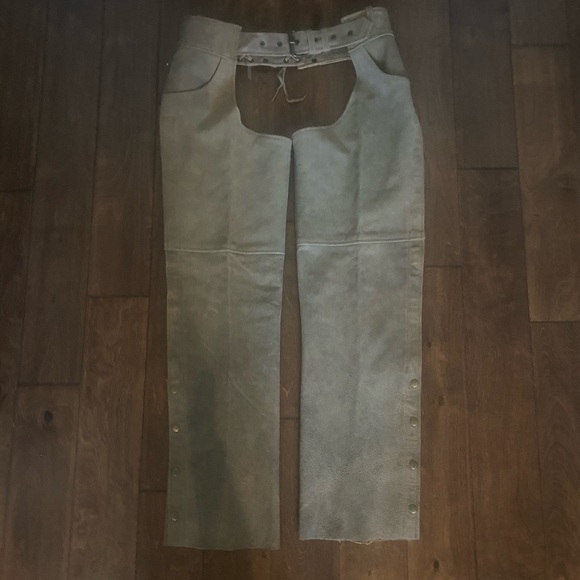 Motorcycle vest and chaps - Picture 3 of 3